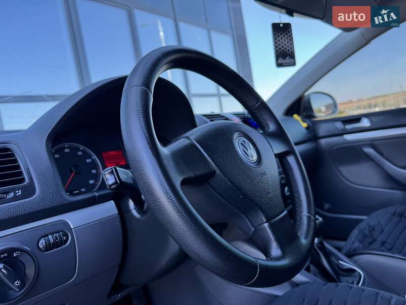 Універсал Volkswagen Golf 2008 в Тернополі