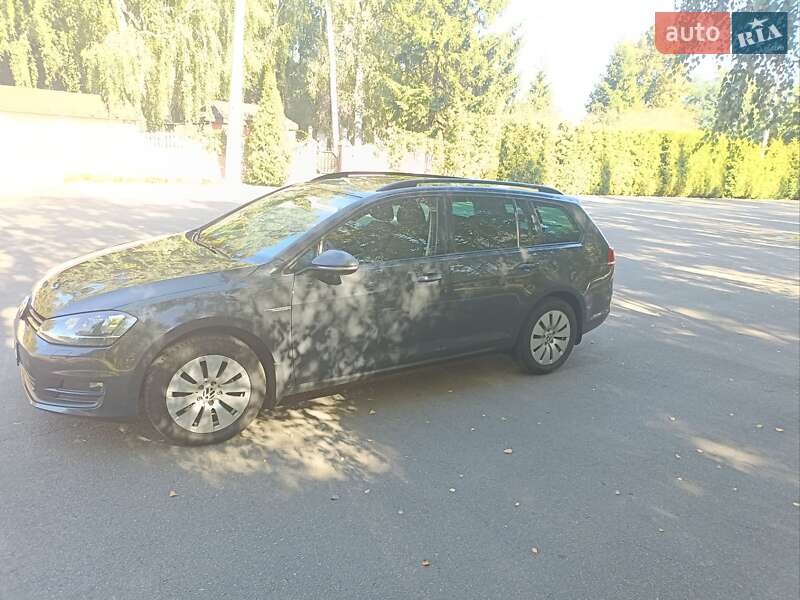 Універсал Volkswagen Golf 2014 в Києві