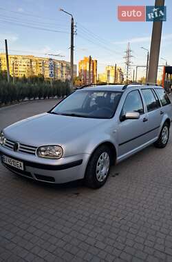 Универсал Volkswagen Golf 2001 в Полтаве