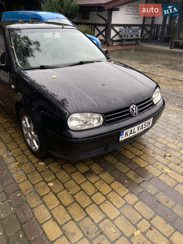 Volkswagen Golf 2003