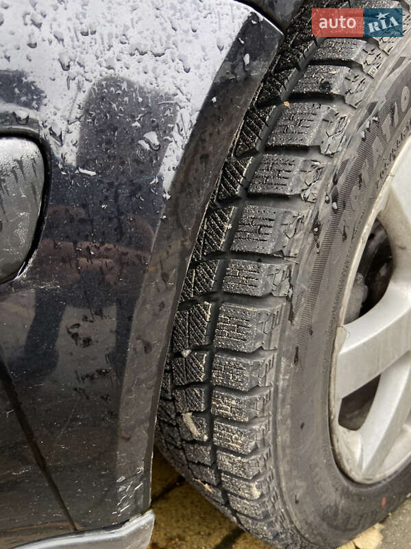 Хэтчбек Volkswagen Golf 2003 в Городке