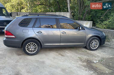 Универсал Volkswagen Golf 2007 в Долине