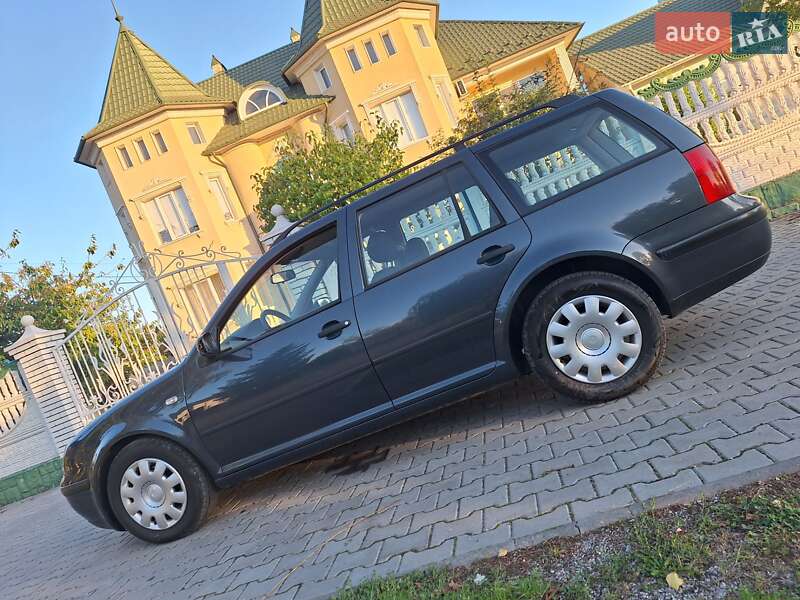 Volkswagen Golf 2002