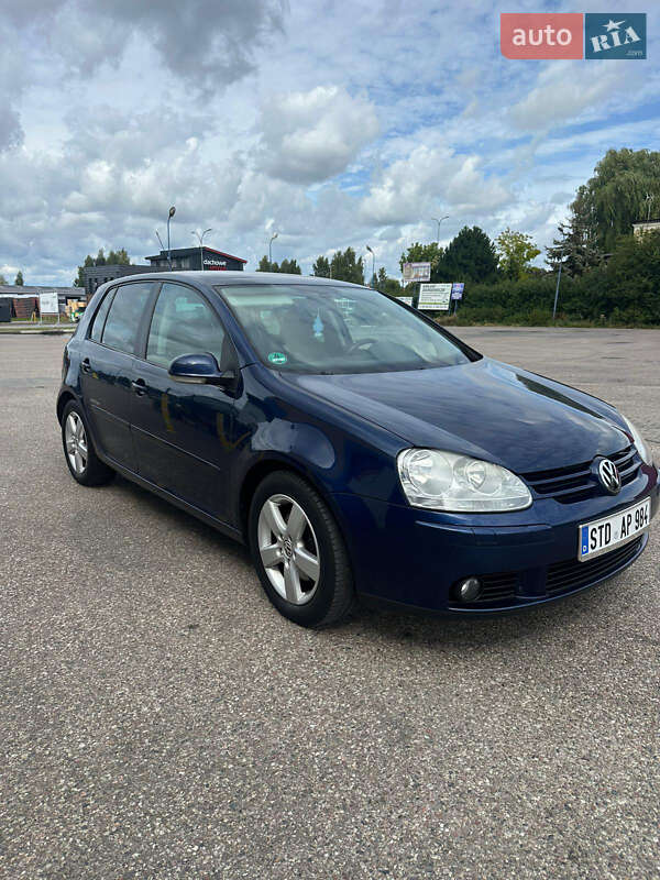 Хетчбек Volkswagen Golf 2009 в Сумах