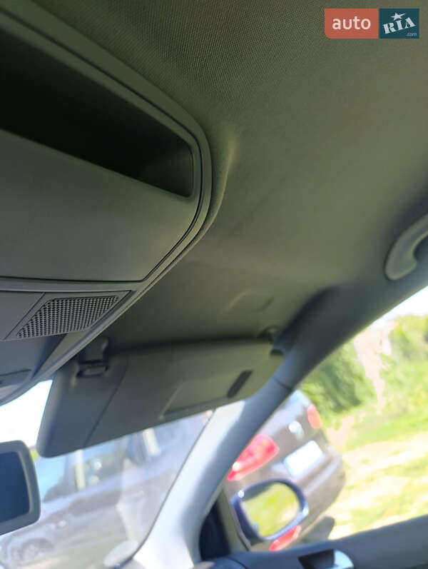 Хетчбек Volkswagen Golf 2009 в Сумах