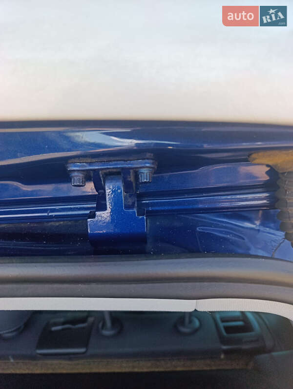 Хетчбек Volkswagen Golf 2009 в Сумах