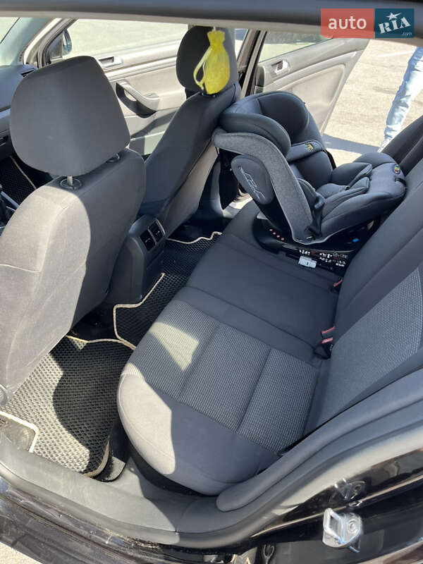 Універсал Volkswagen Golf 2007 в Вінниці