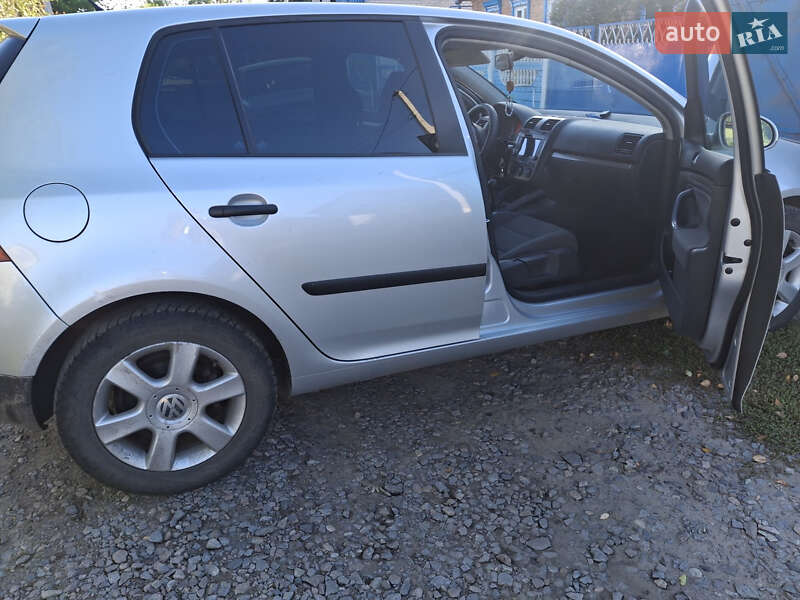 Хэтчбек Volkswagen Golf 2008 в Онуфриевке