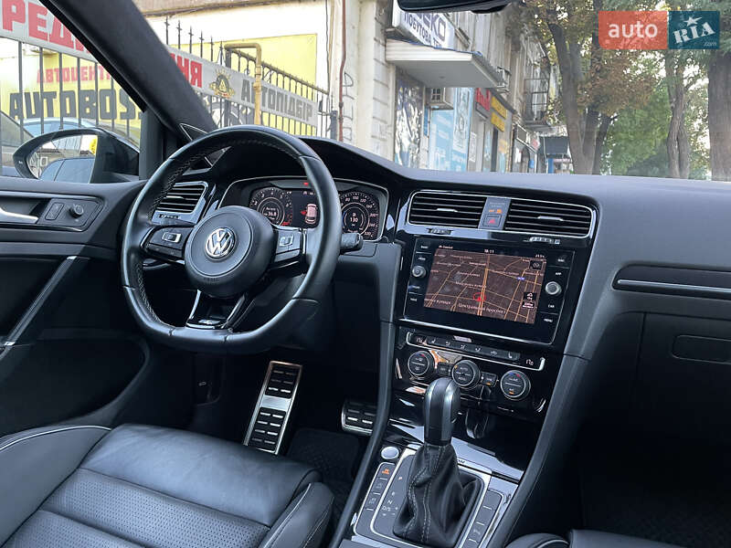 Хэтчбек Volkswagen Golf 2019 в Николаеве