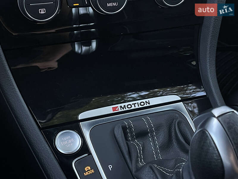 Хэтчбек Volkswagen Golf 2019 в Николаеве