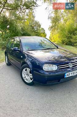 Хэтчбек Volkswagen Golf 2001 в Немирове