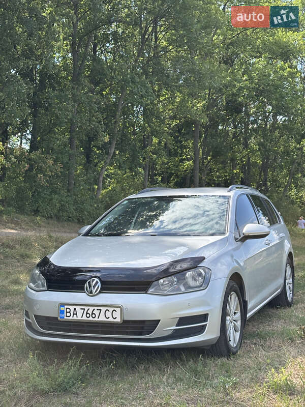 Универсал Volkswagen Golf 2016 в Знаменке