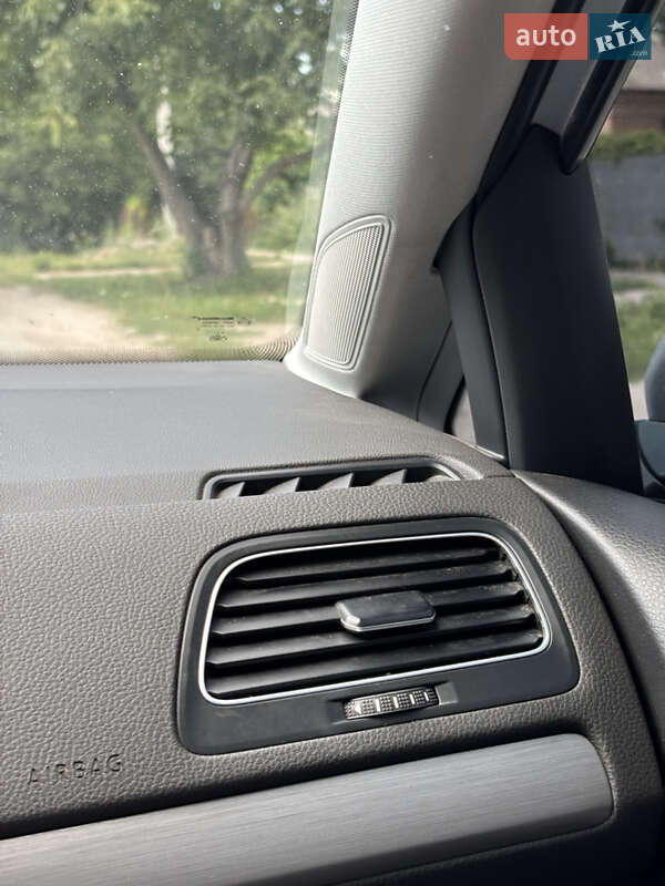 Универсал Volkswagen Golf 2016 в Знаменке