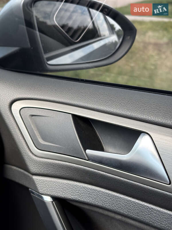 Универсал Volkswagen Golf 2016 в Знаменке