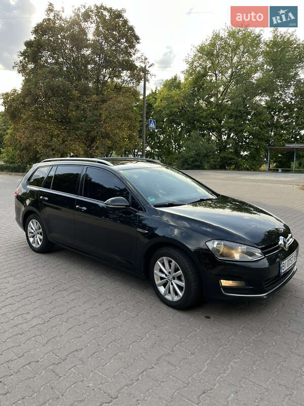 Универсал Volkswagen Golf 2016 в Полтаве