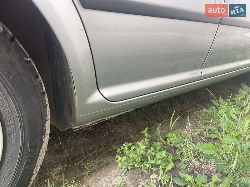 Хетчбек Volkswagen Golf 2002 в Кам'янець-Подільському