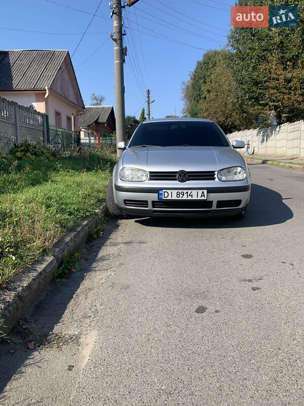 Хэтчбек Volkswagen Golf 2003 в Хмельницком