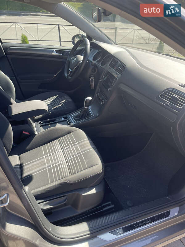 Універсал Volkswagen Golf 2015 в Хмельницькому