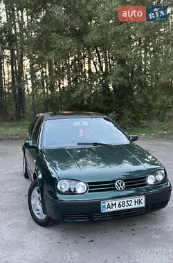 Хэтчбек Volkswagen Golf 2000 в Житомире