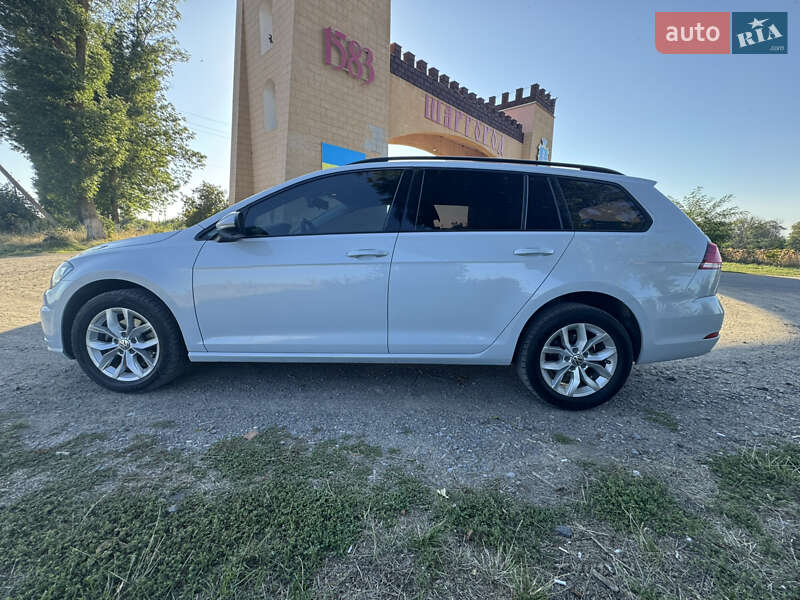Универсал Volkswagen Golf 2017 в Жмеринке