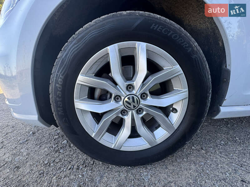 Универсал Volkswagen Golf 2017 в Жмеринке