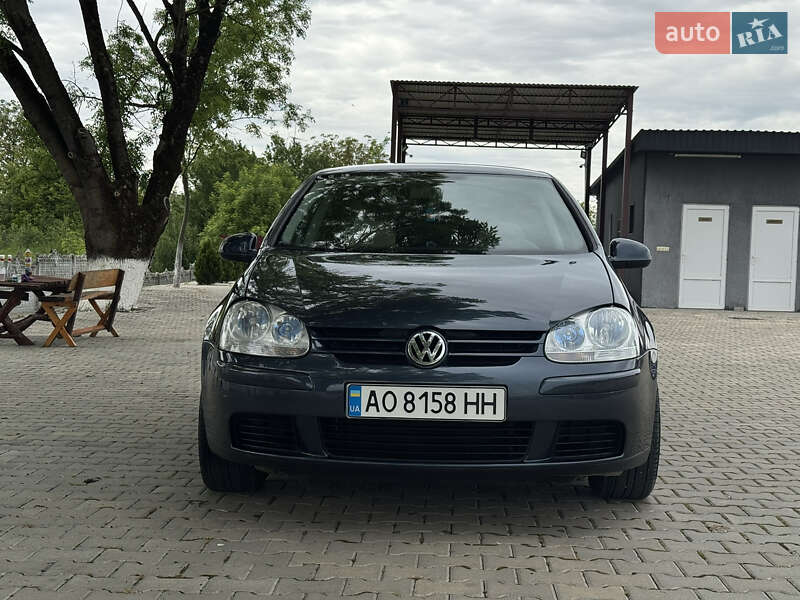 Хэтчбек Volkswagen Golf 2008 в Виноградове