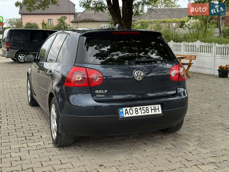 Хэтчбек Volkswagen Golf 2008 в Виноградове