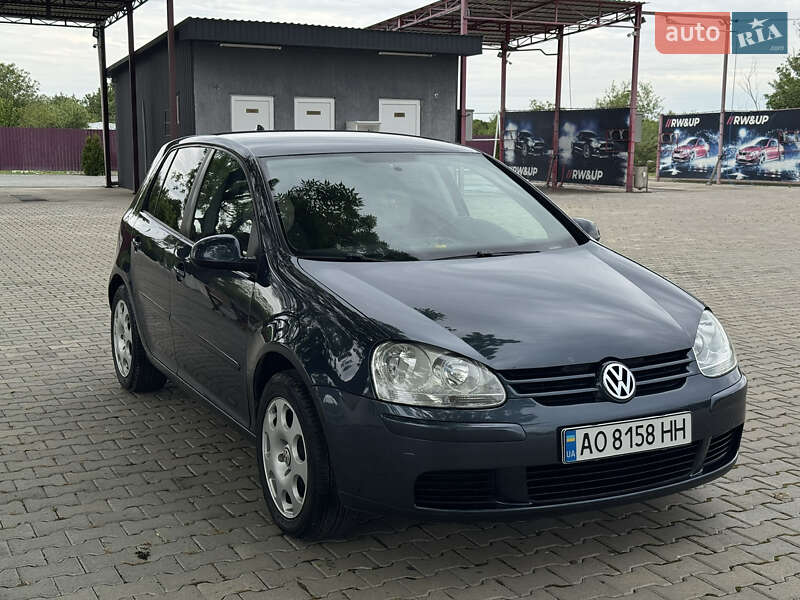 Хэтчбек Volkswagen Golf 2008 в Виноградове