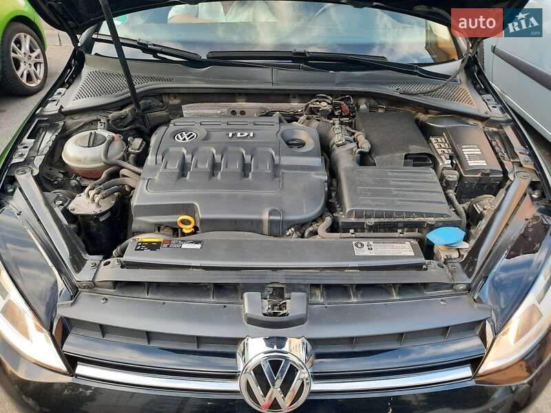 Универсал Volkswagen Golf 2015 в Киеве