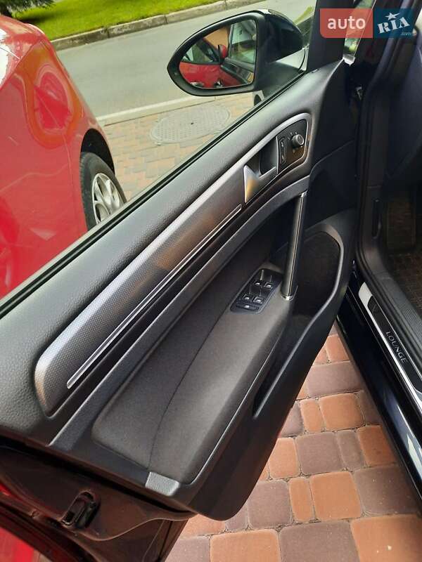 Универсал Volkswagen Golf 2015 в Киеве