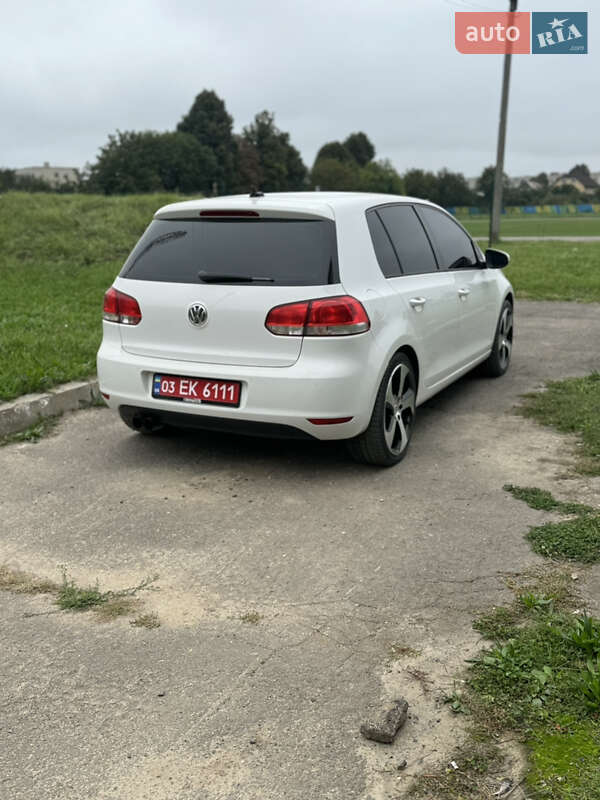 Хэтчбек Volkswagen Golf 2009 в Луцке