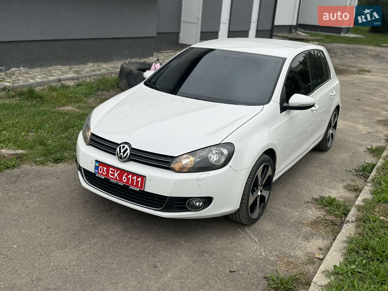 Хэтчбек Volkswagen Golf 2009 в Луцке