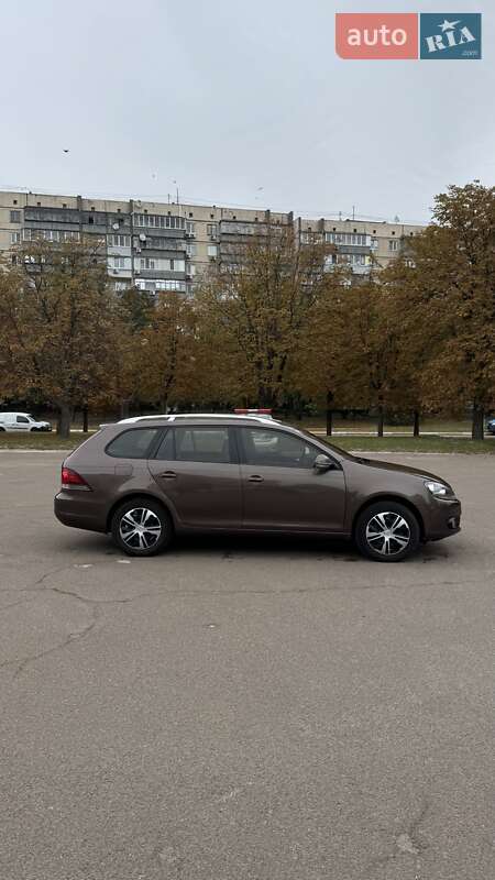 Універсал Volkswagen Golf 2011 в Броварах