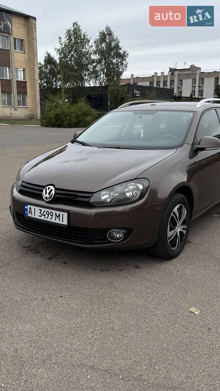 Універсал Volkswagen Golf 2011 в Броварах