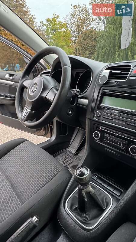 Універсал Volkswagen Golf 2011 в Броварах
