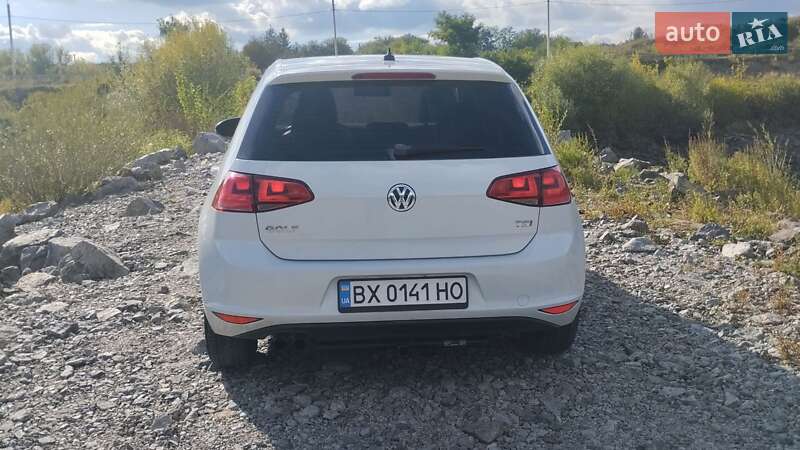 Хетчбек Volkswagen Golf 2014 в Новодністровську