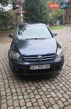 Хэтчбек Volkswagen Golf 2007 в Делятине