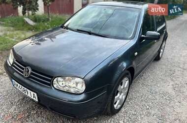 Хэтчбек Volkswagen Golf 2003 в Харькове