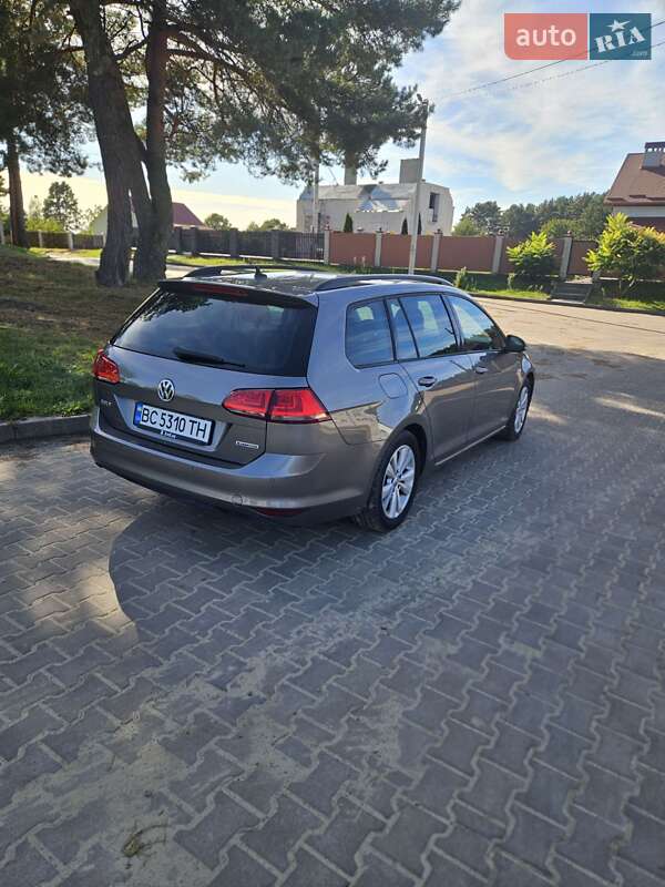 Універсал Volkswagen Golf 2014 в Новояворівську