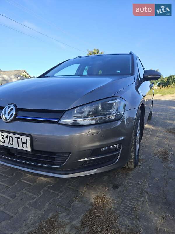 Універсал Volkswagen Golf 2014 в Новояворівську