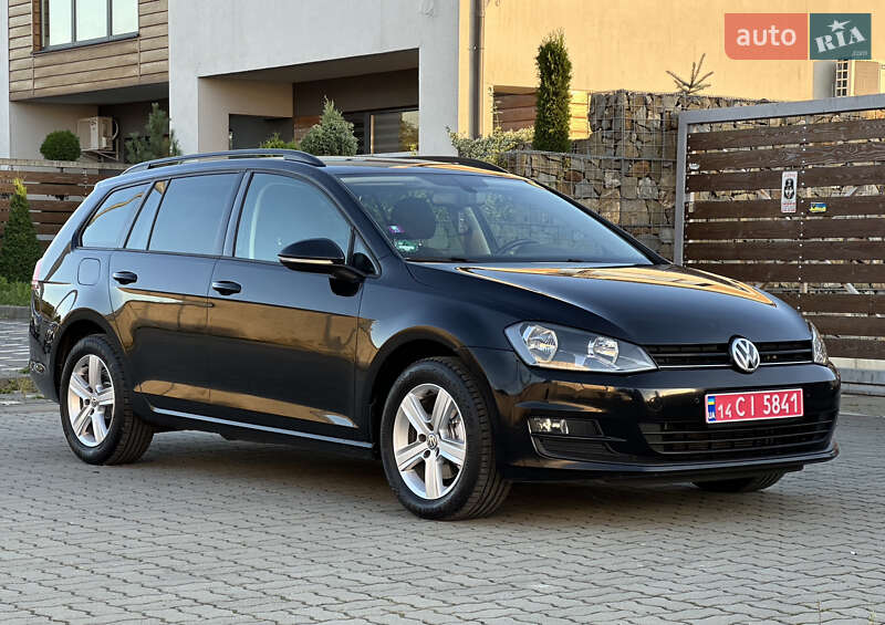 Универсал Volkswagen Golf 2015 в Стрые