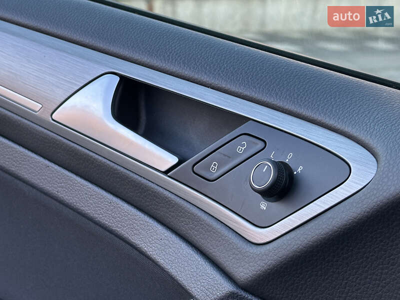 Универсал Volkswagen Golf 2015 в Стрые