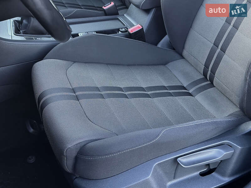 Универсал Volkswagen Golf 2015 в Стрые