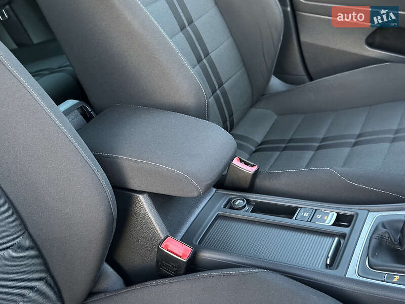 Универсал Volkswagen Golf 2015 в Стрые