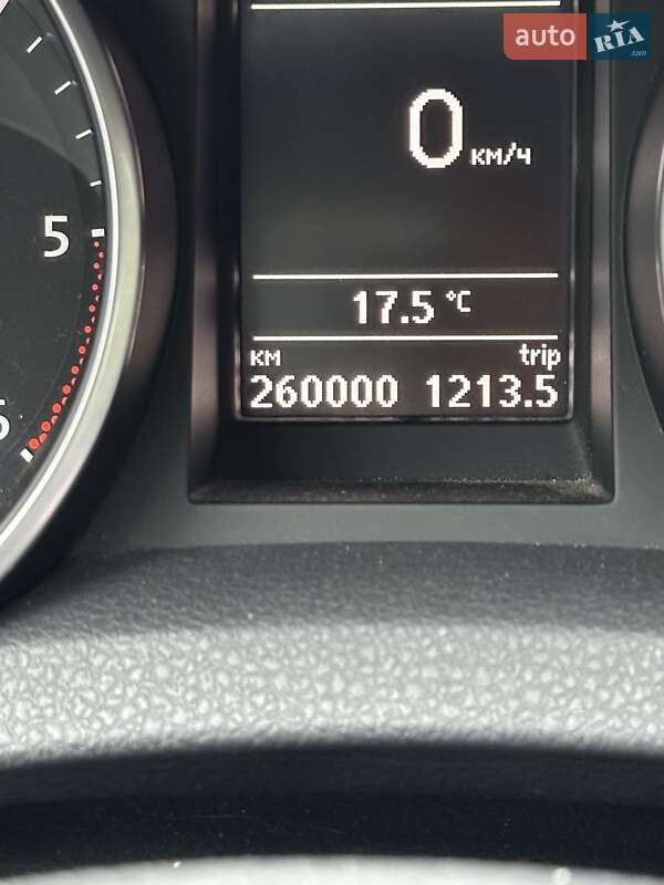 Универсал Volkswagen Golf 2011 в Черновцах