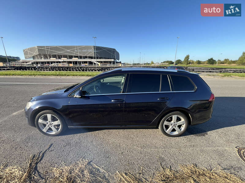 Универсал Volkswagen Golf 2015 в Львове