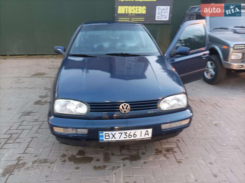 Хэтчбек Volkswagen Golf 1996 в Хмельницком