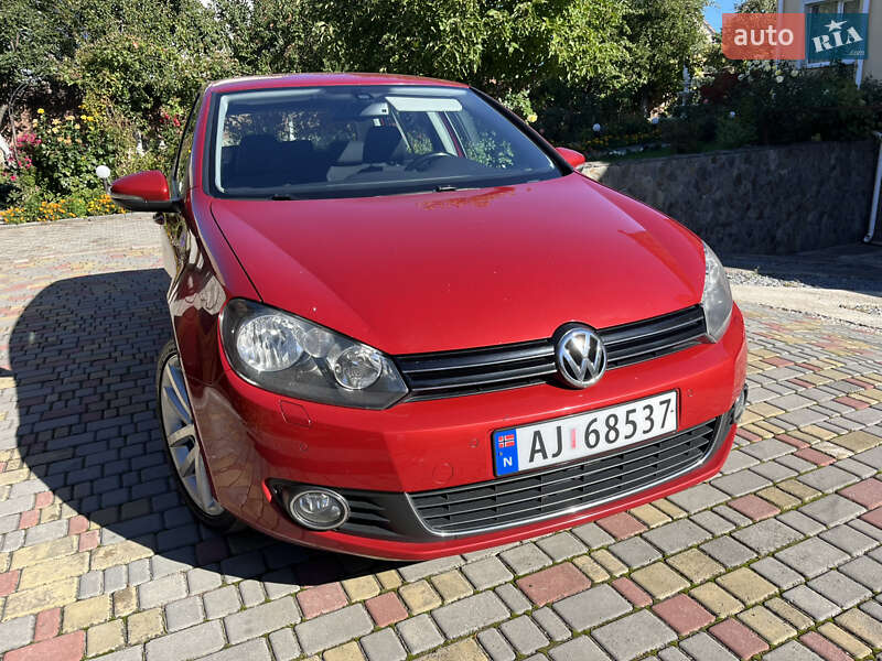 Хэтчбек Volkswagen Golf 2009 в Луцке