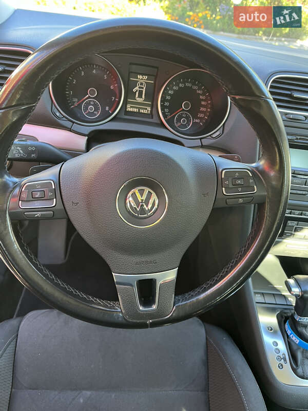 Хэтчбек Volkswagen Golf 2009 в Луцке