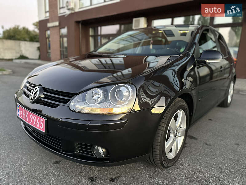 Хетчбек Volkswagen Golf 2009 в Києві
